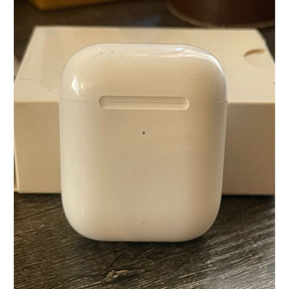 Charging Case for AirPods 1st & 2nd Replacement Built-in 450 mAh Battery - Picture 9 of 10